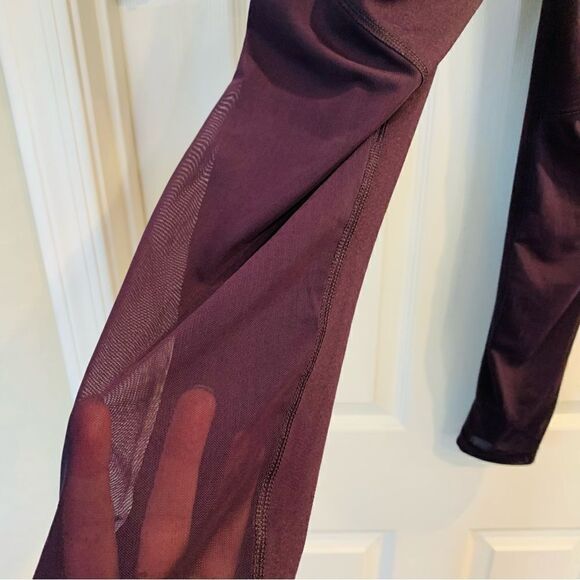 Yogalicious Leggings Size Medium - Picture 9 of 10